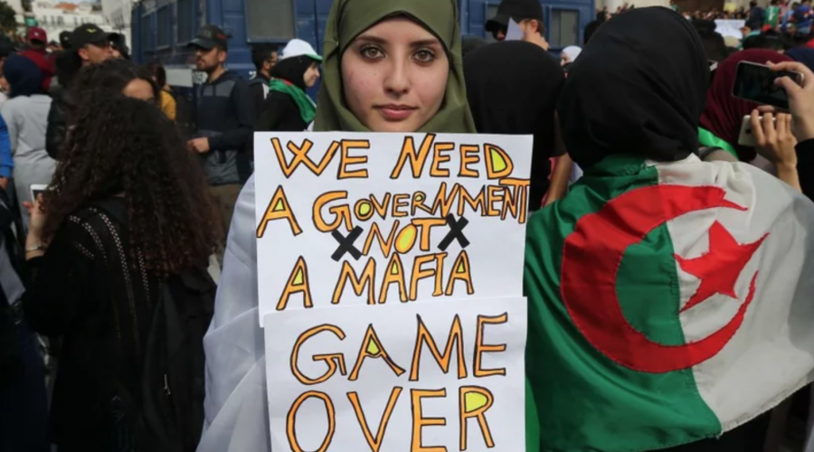 Etudiante_Hirak_Alger